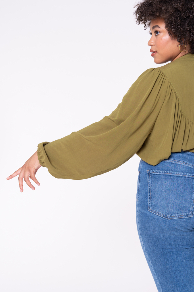 Aims blouse detail