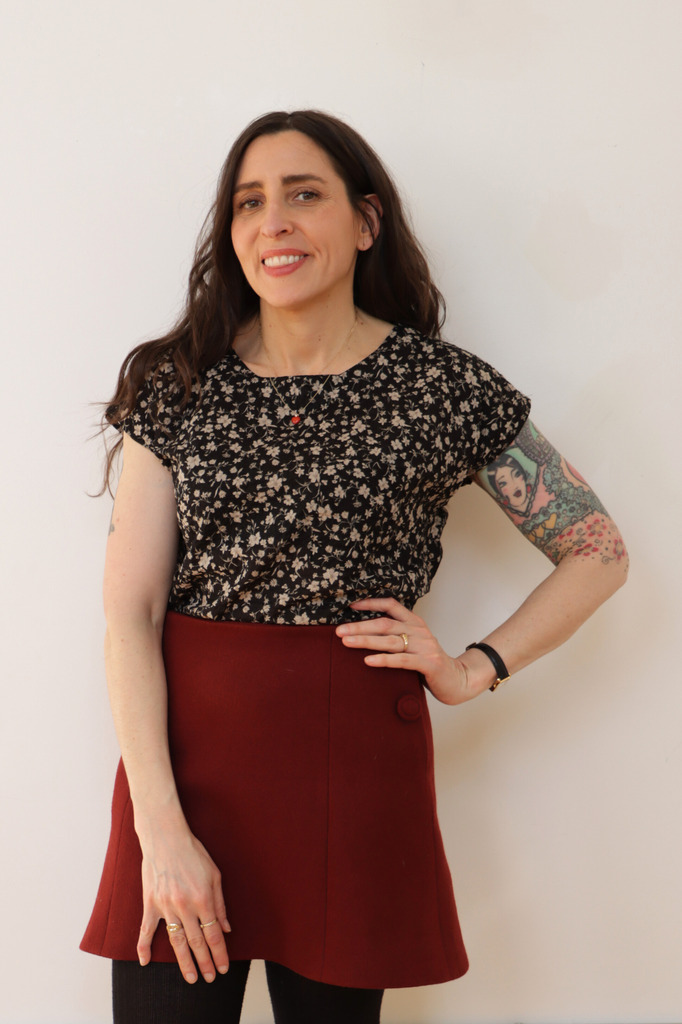 Sarai in the floral Hansie tee