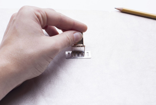 how to install a turn lock
